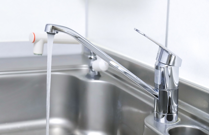 キッチンの水栓が劣化すると？